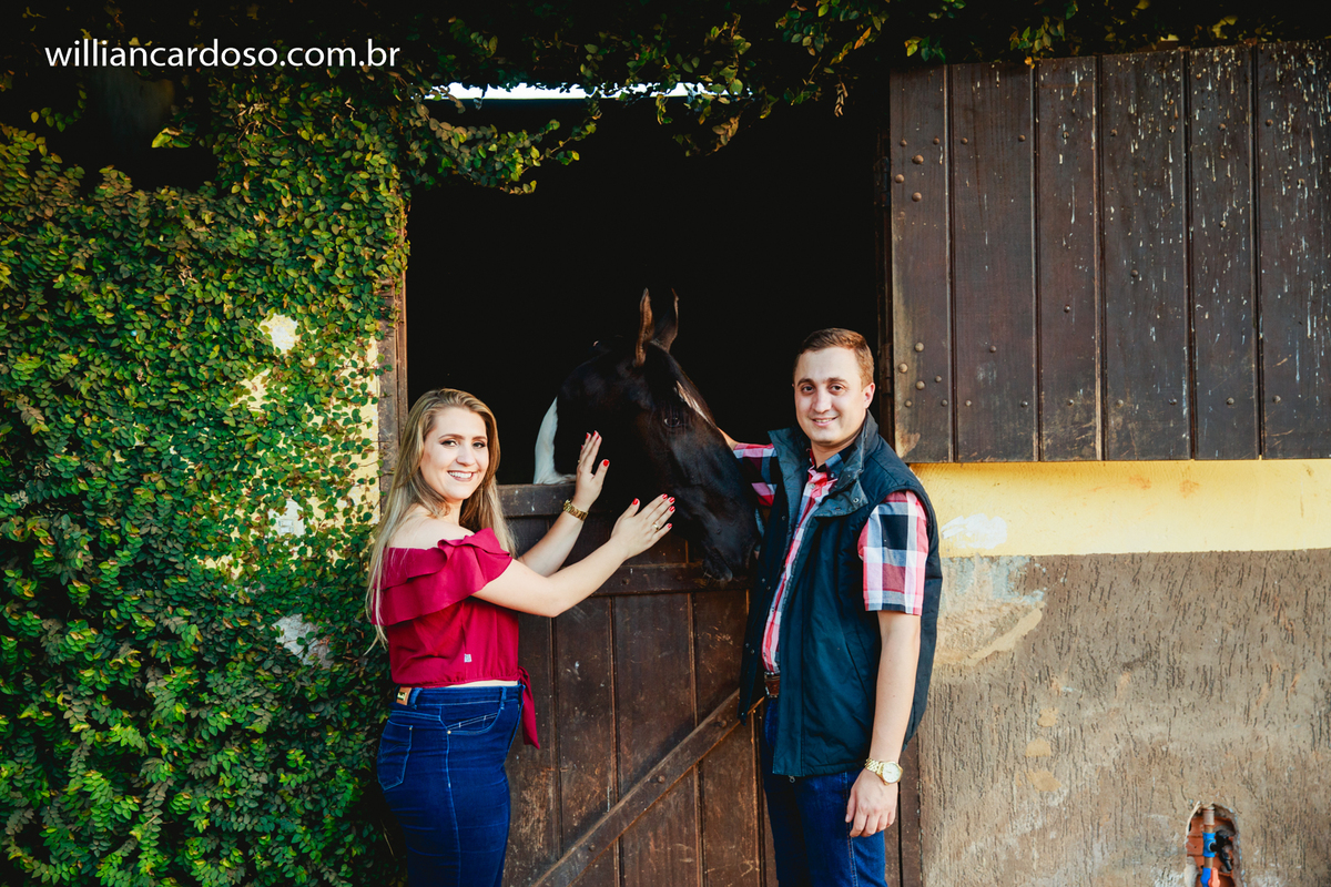 Fotografo em Unai, Fotos pre wedding em Unai, ensaio em Unai, ensaio com cavalos, Unai-MG, fotografo de casamentos em unai, fotos de casamentos em Unai, ensaio de solteiro, previa de casamento, casando em Unai,fotos de Unai, fotografo em minas gerais