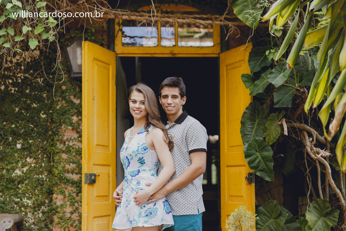 cachoeira queda dagua foi o local do ensaio pre wedding deste lindo casal