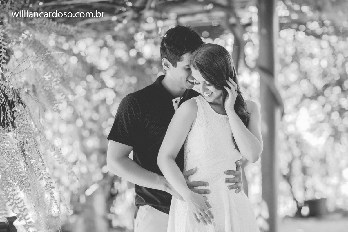 casal lindo em ensaio de solteiros em araguari