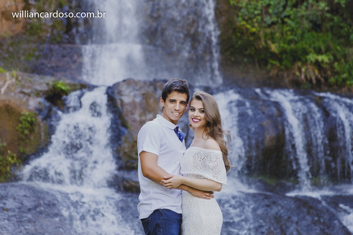 cachoeiras em araguari e ensaio de solteiros belissimos