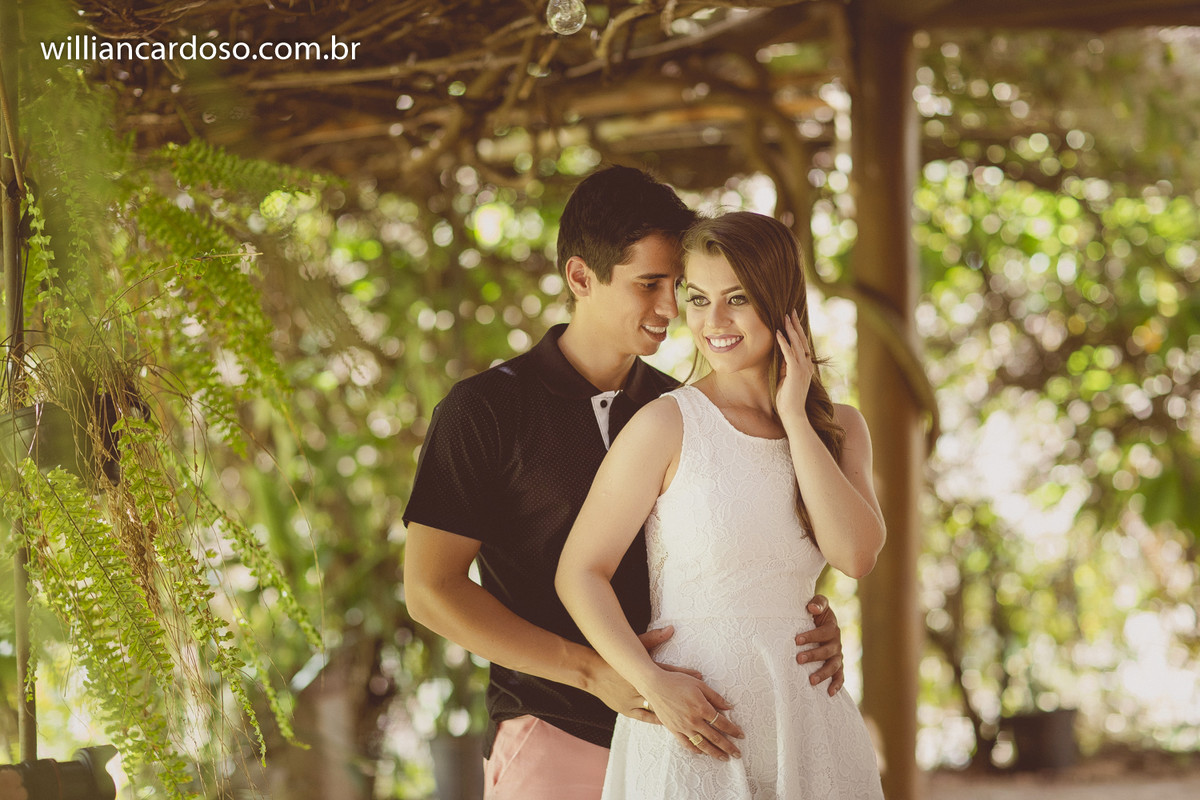 fotografo de casamentos em uberlandia realiza ensaio de solteiros em araguari na cachoeira queda dagua