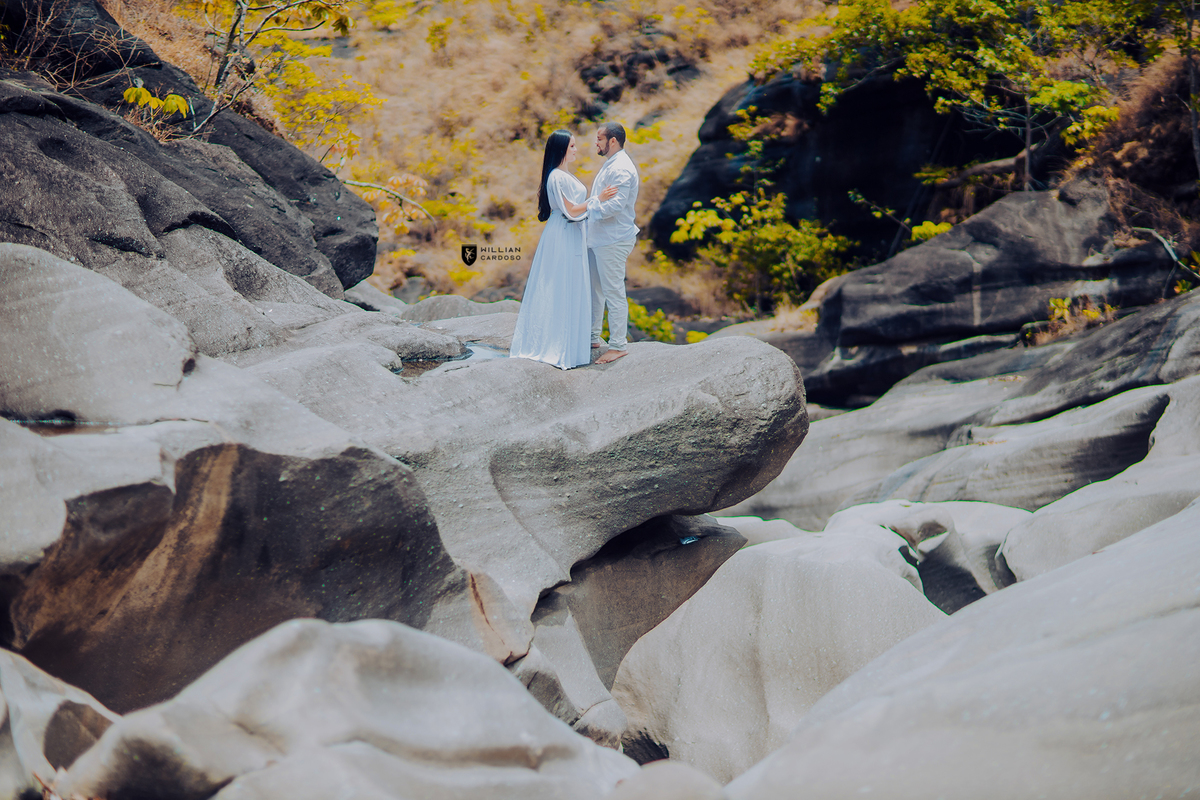 Ensaio pre Wedding no vale da lua, Vale da lua, Fotos do Valei da Lua, Vale da lua na chapada dos veadeiros, Vale da Lua fotos, casamentos no vale da lua, fotos pre casamento no vale da lua, ensaios no vale da lua, Chapada dos veadeiros,fotografo no vale 