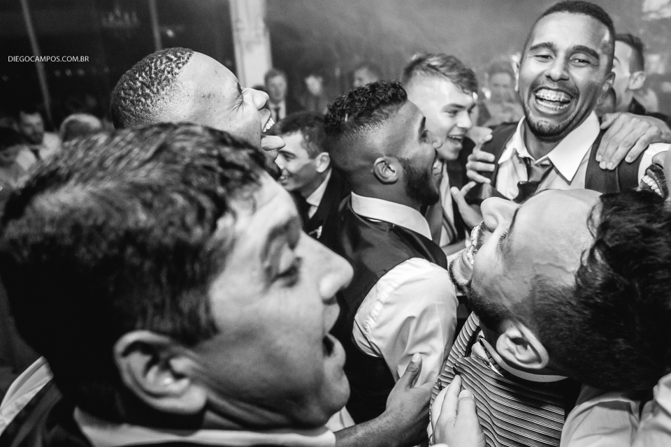 amigos do noivo, convidados do casamento, festa de casamento