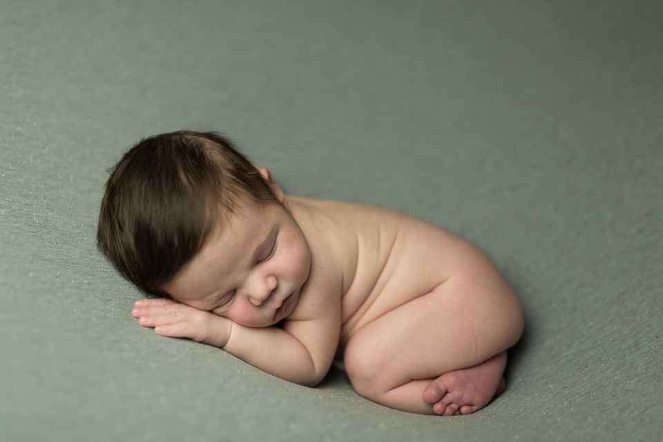 Newborn estúdio Kalila Issa no Puff da Paloma Schell 