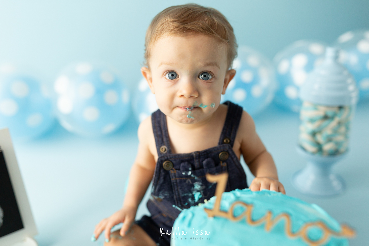 primeira prova de açucar da criança foi feito na sessão fotográfica de smash the cake no estúdio kalila issa