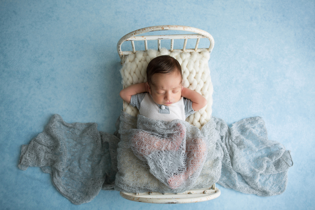 newborn na caminha props