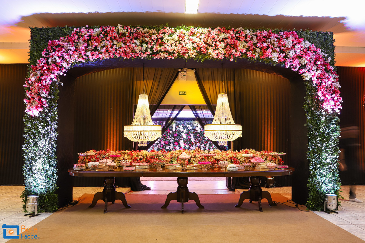 Mesa decorada de doces 