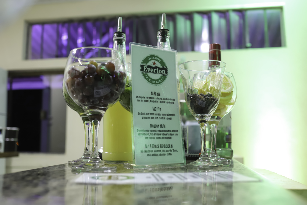 Menu personalizado no bar
