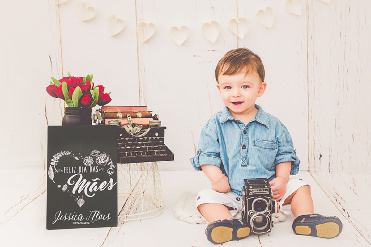 {Feliz Dia Das Mães}