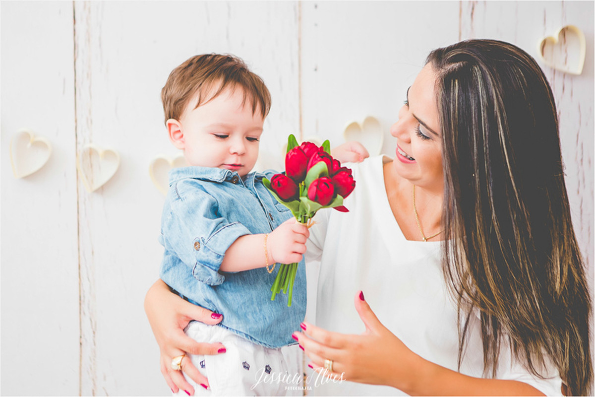 {Feliz Dia Das Mães}