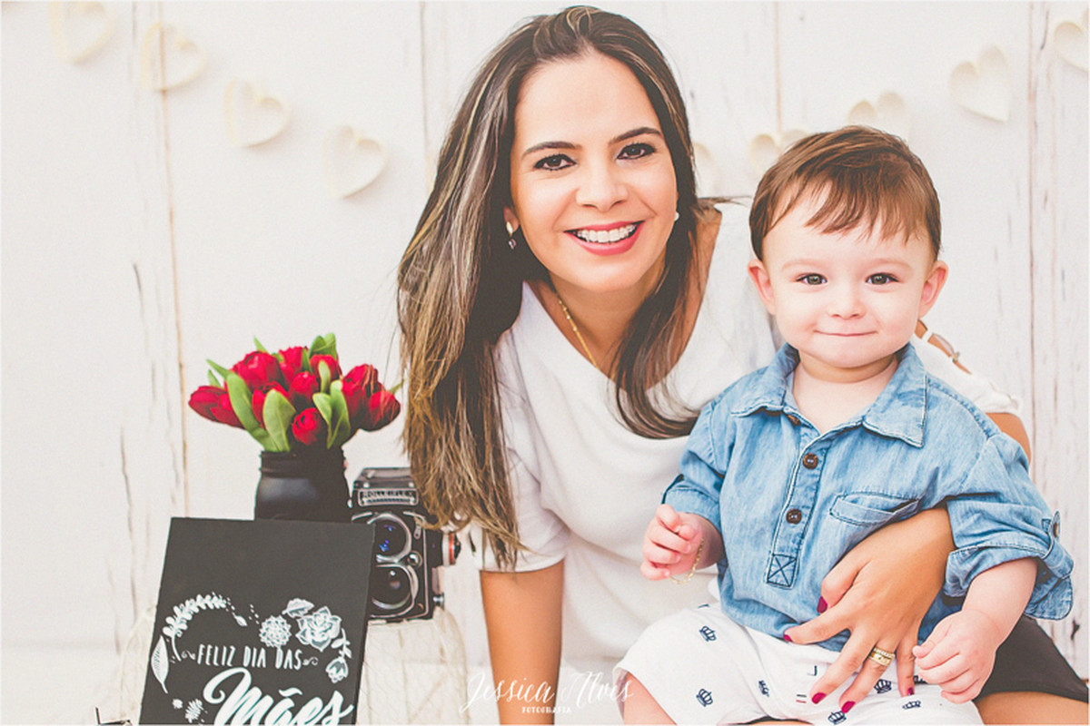 {Feliz Dia Das Mães}