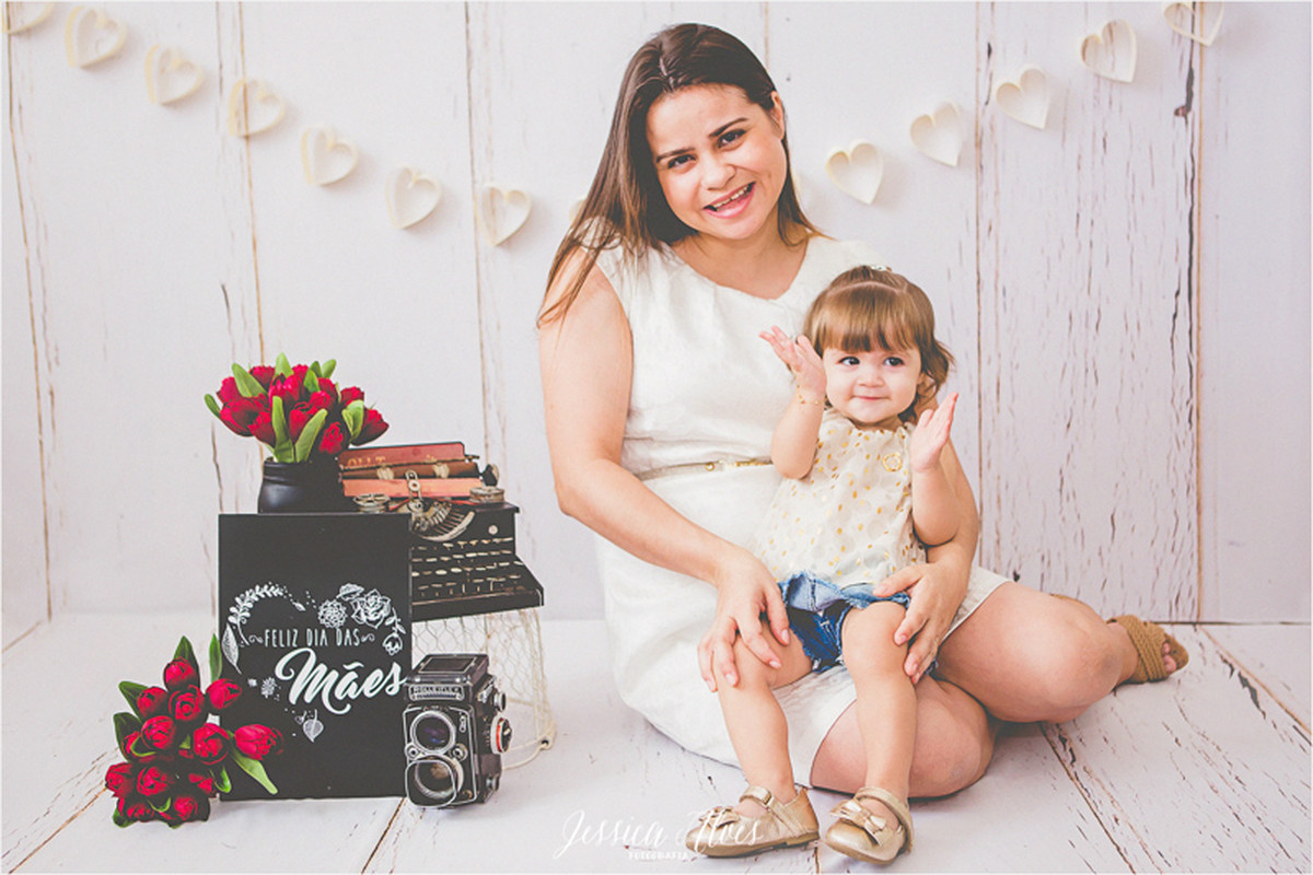 {Feliz Dia Das Mães}