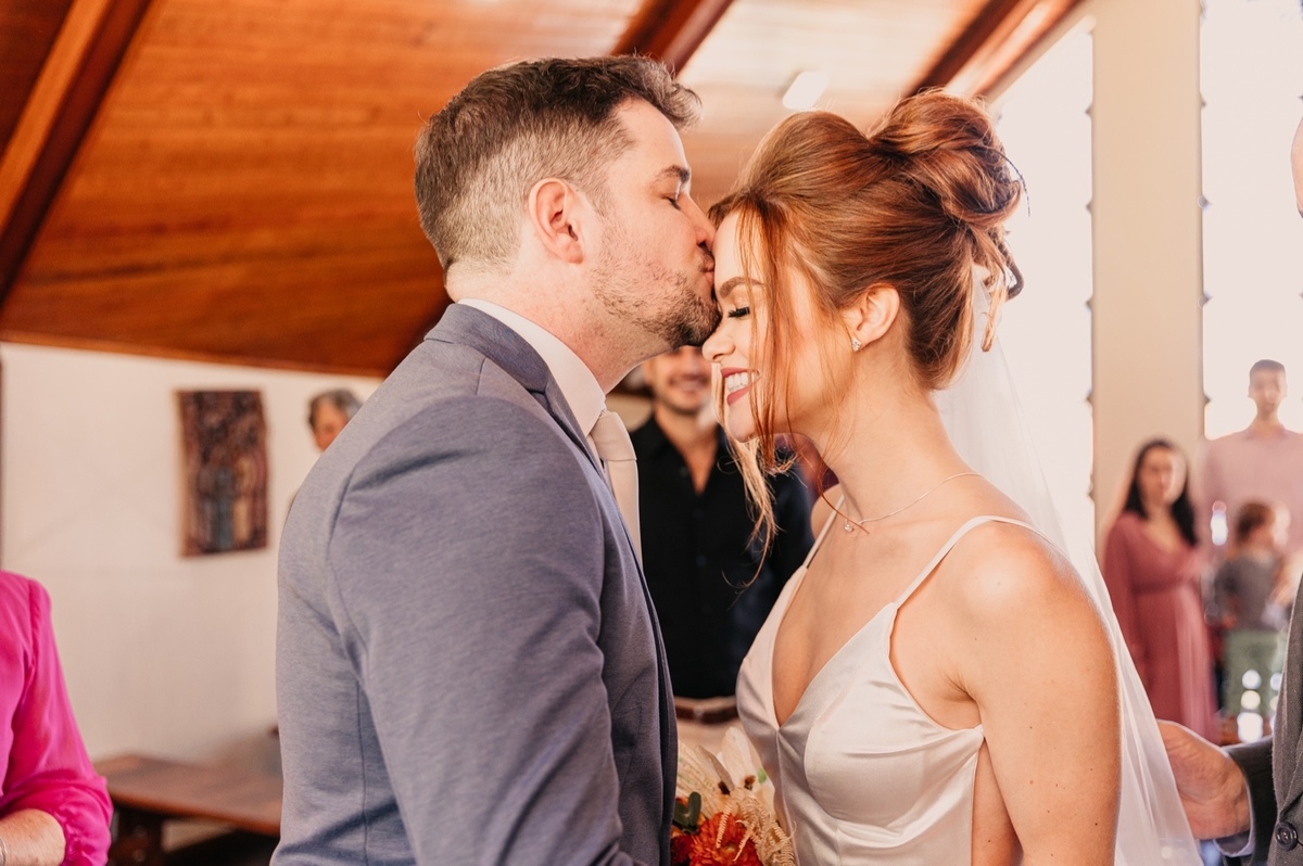Casamento Mini Wedding na Capela Nossa Senhora da Salette no Jardim Social em Curitiba