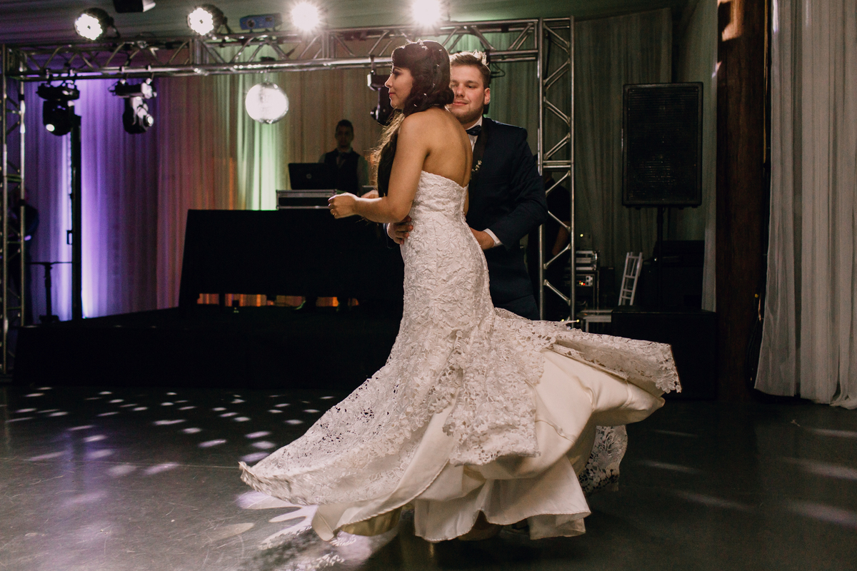 Dança coreografada dos noivos, casamento em Curitiba.