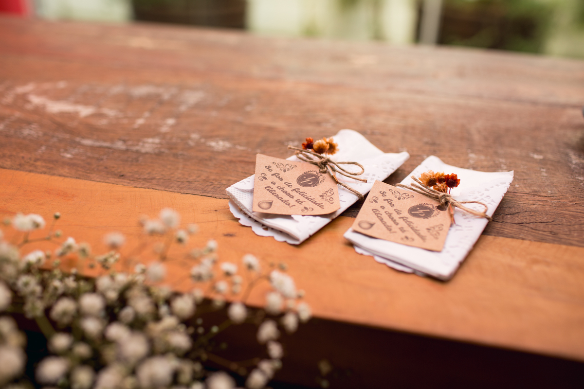 mini wedding em curitiba. Decoração minimalista. Casamento para 16 pessoas em bistrô de Curitiba. 