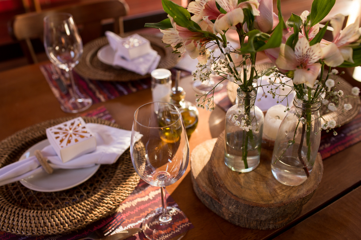 mini wedding em curitiba. Decoração minimalista. Casamento para 16 pessoas em bistrô de Curitiba. 