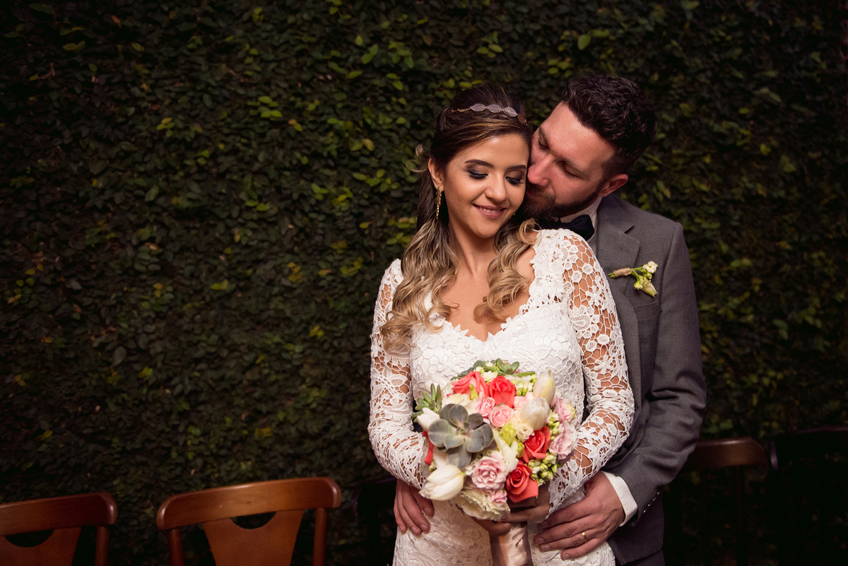 Mini Wedding em Curitiba. Casamento para 16 pessoas em bistrô de Curitiba. Cerimônia de Casamento.