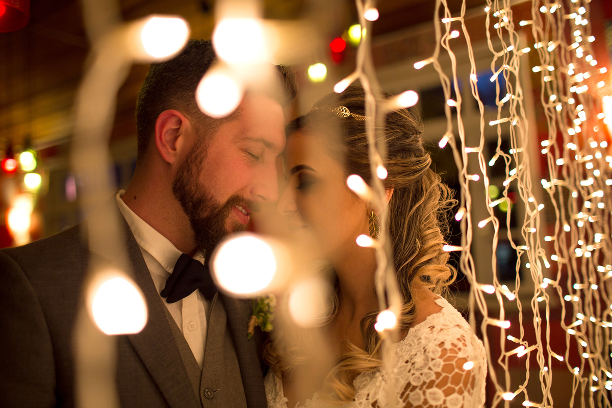 Mini Wedding em Curitiba. Casamento para 16 pessoas em bistrô de Curitiba. Cerimônia de Casamento.