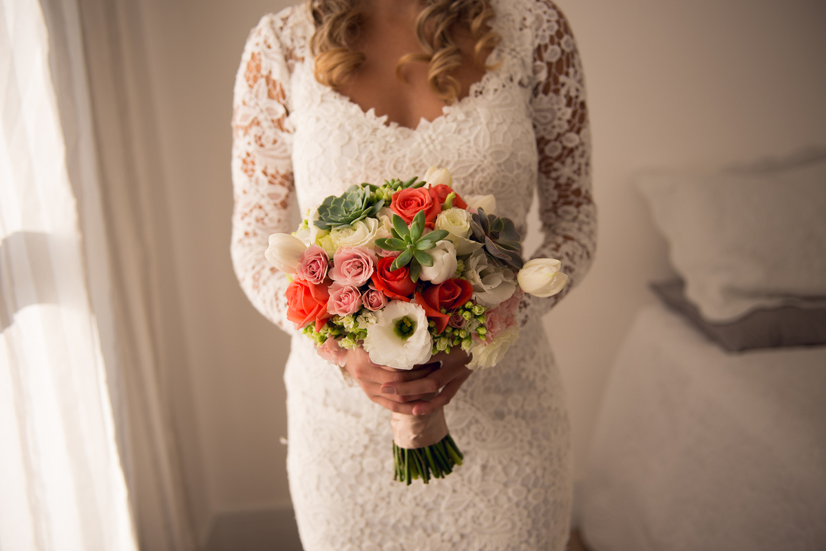 mini wedding em curitiba. Making-of da noiva. Casamento para 16 pessoas em bistrô de Curitiba.