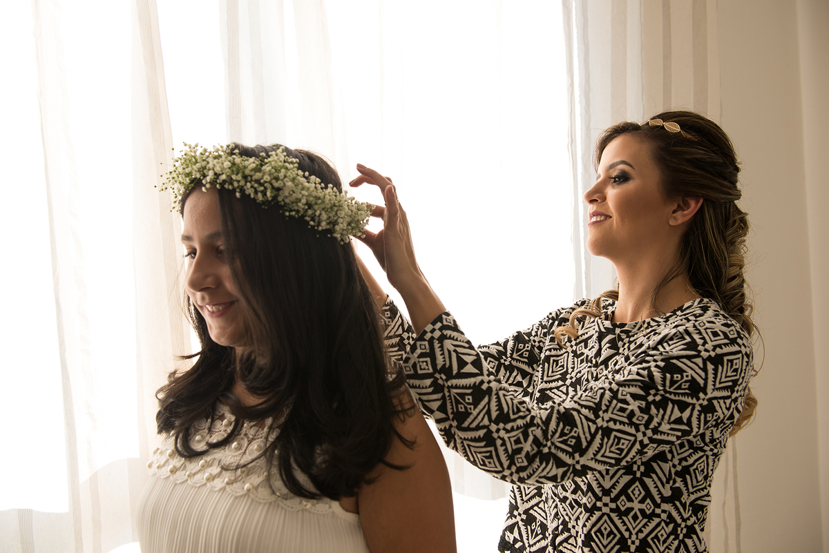 mini wedding em curitiba. Making-of da noiva. Casamento para 16 pessoas em bistrô de Curitiba.