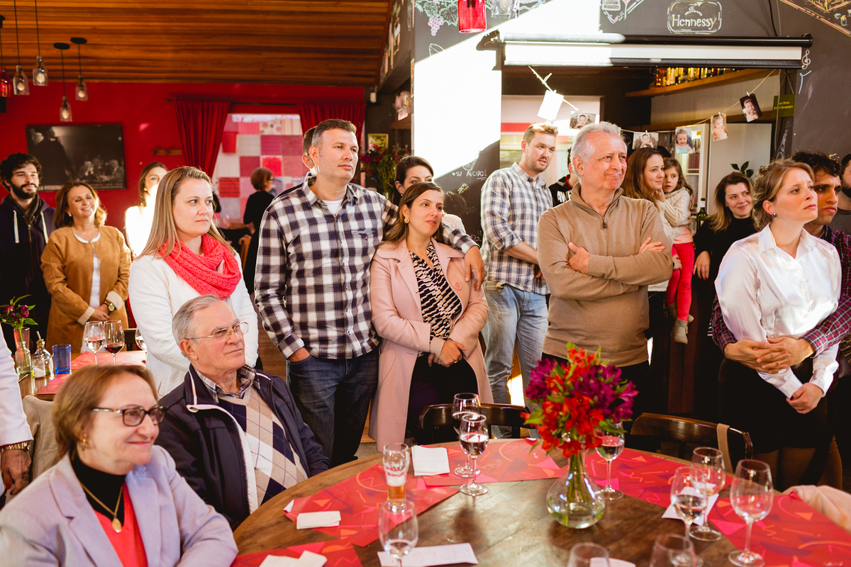 Almoço comemorativo ao batizado de uma criança no Carmina Bistrô. 