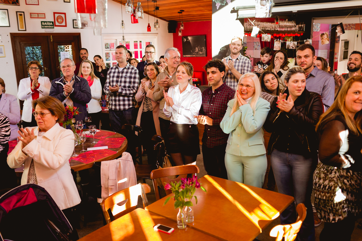 Almoço comemorativo ao batizado de uma criança no Carmina Bistrô. 
