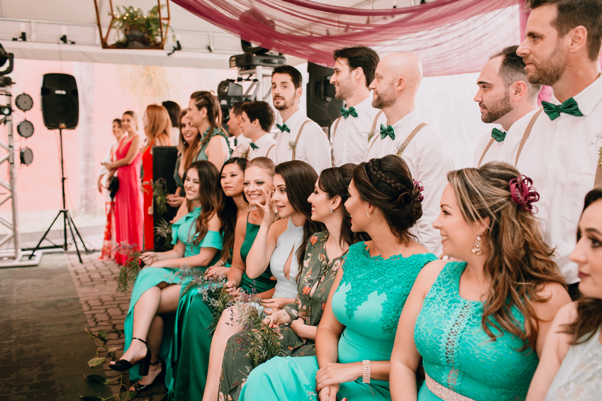 Casamento de dia realizado no Residencial Quatro Barras, região metropolitana de Curitiba. Cerimônia de casamento.