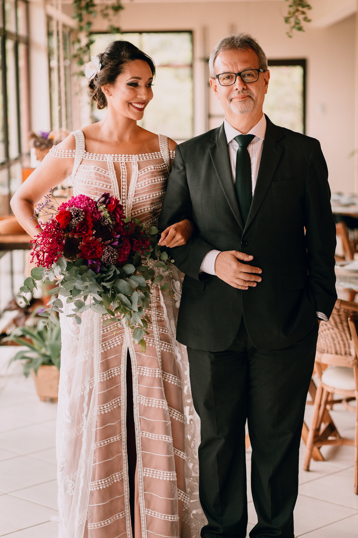 Casamento de dia realizado no Residencial Quatro Barras, região metropolitana de Curitiba. Cerimônia de casamento.