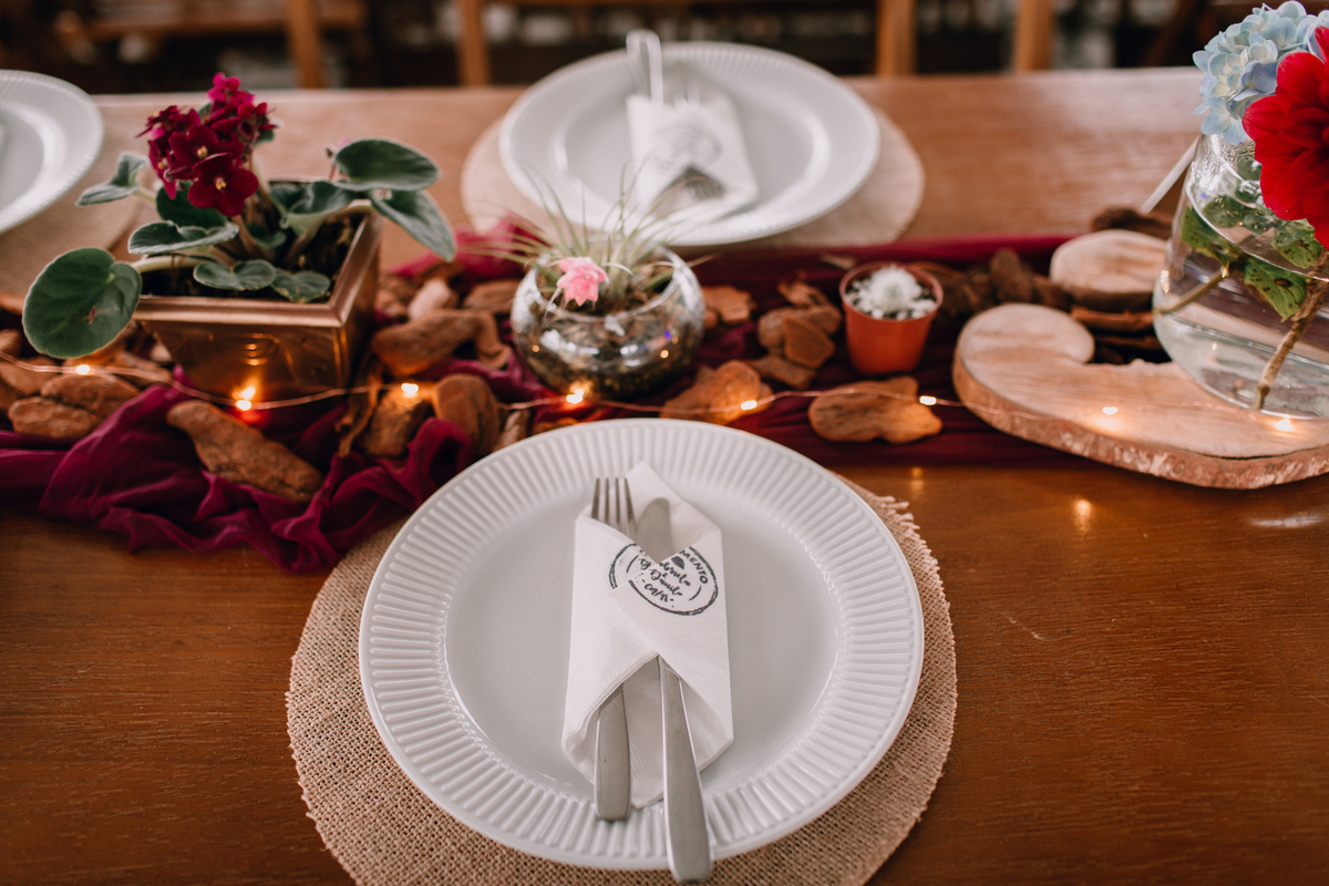 Casamento de dia realizado no Residencial Quatro Barras, região metropolitana de Curitiba. Decoração por Amaranthus.