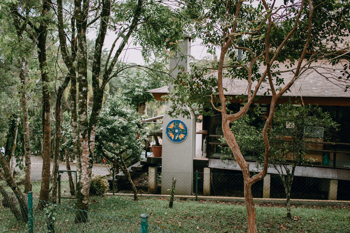 Casamento de dia realizado no Residencial Quatro Barras, região metropolitana de Curitiba.