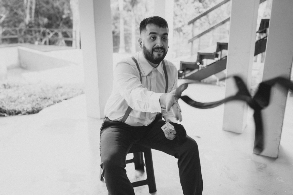 Casamento de dia realizado no Residencial Quatro Barras, região metropolitana de Curitiba. Making-of da noiva e do noivo.