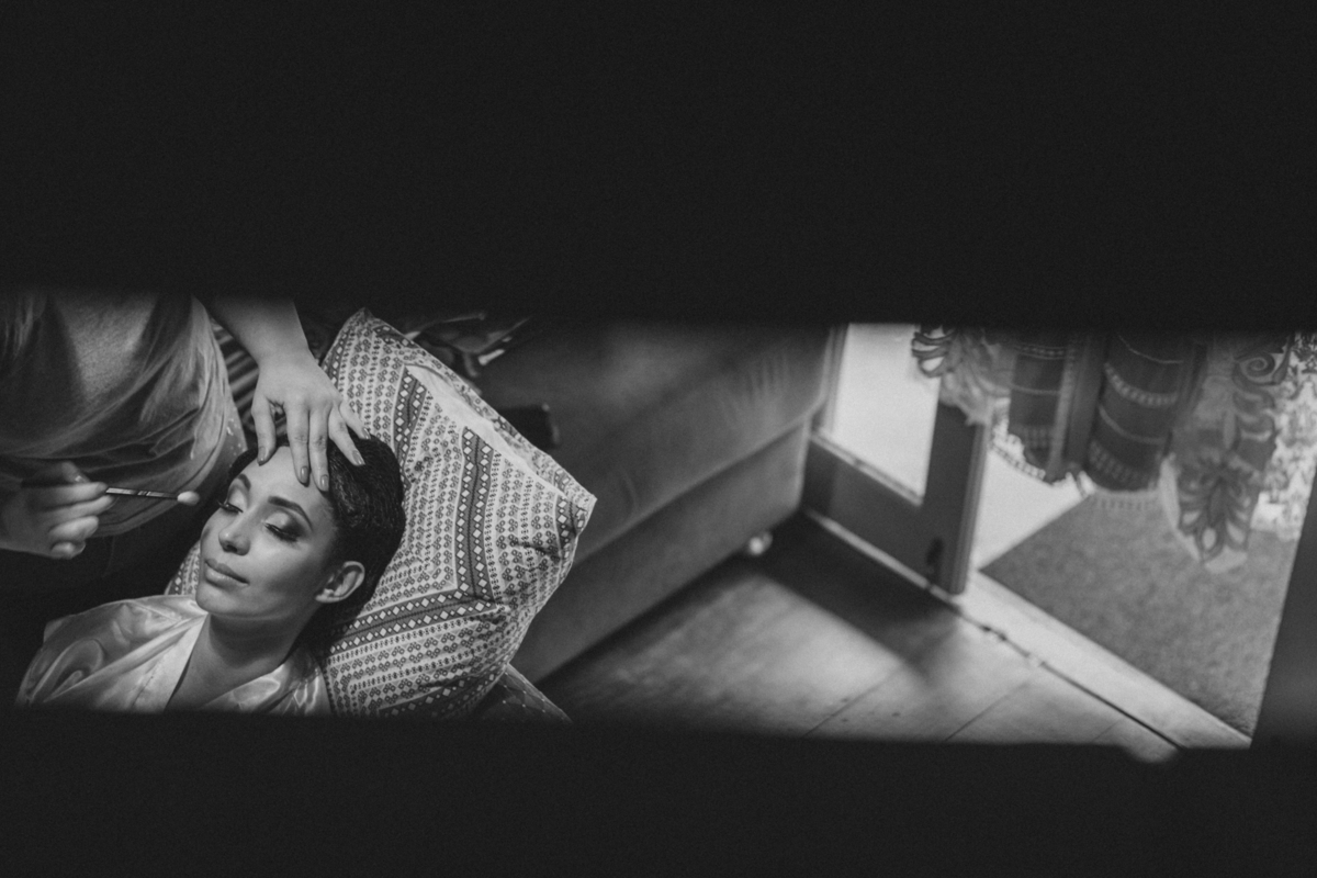 Casamento de dia realizado no Residencial Quatro Barras, região metropolitana de Curitiba. Making-of da noiva e do noivo.