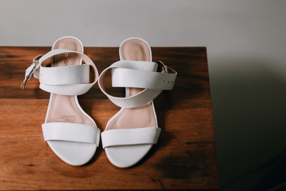 Casamento de dia realizado no Residencial Quatro Barras, região metropolitana de Curitiba. Making-of da noiva e do noivo.