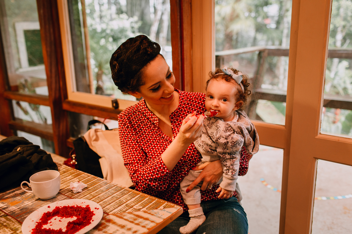 Casamento de dia realizado no Residencial Quatro Barras, região metropolitana de Curitiba. Making-of da noiva e do noivo.