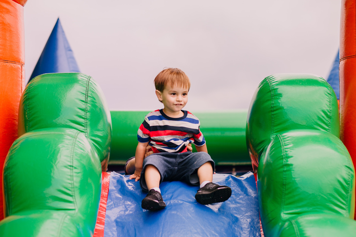 Festa de aniversário infantil em Curitiba, festa de 02 anos, fotografia de aniversário infantil, brincadeiras