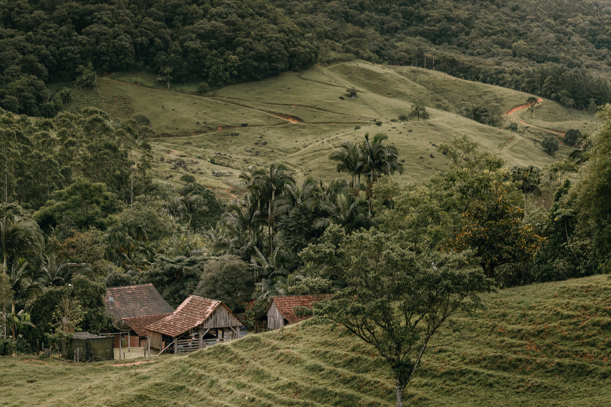 ensaio de casal em Pomerode, Santa Catarina no Vale Europeu. Paisagem dos vales em Pomerode.