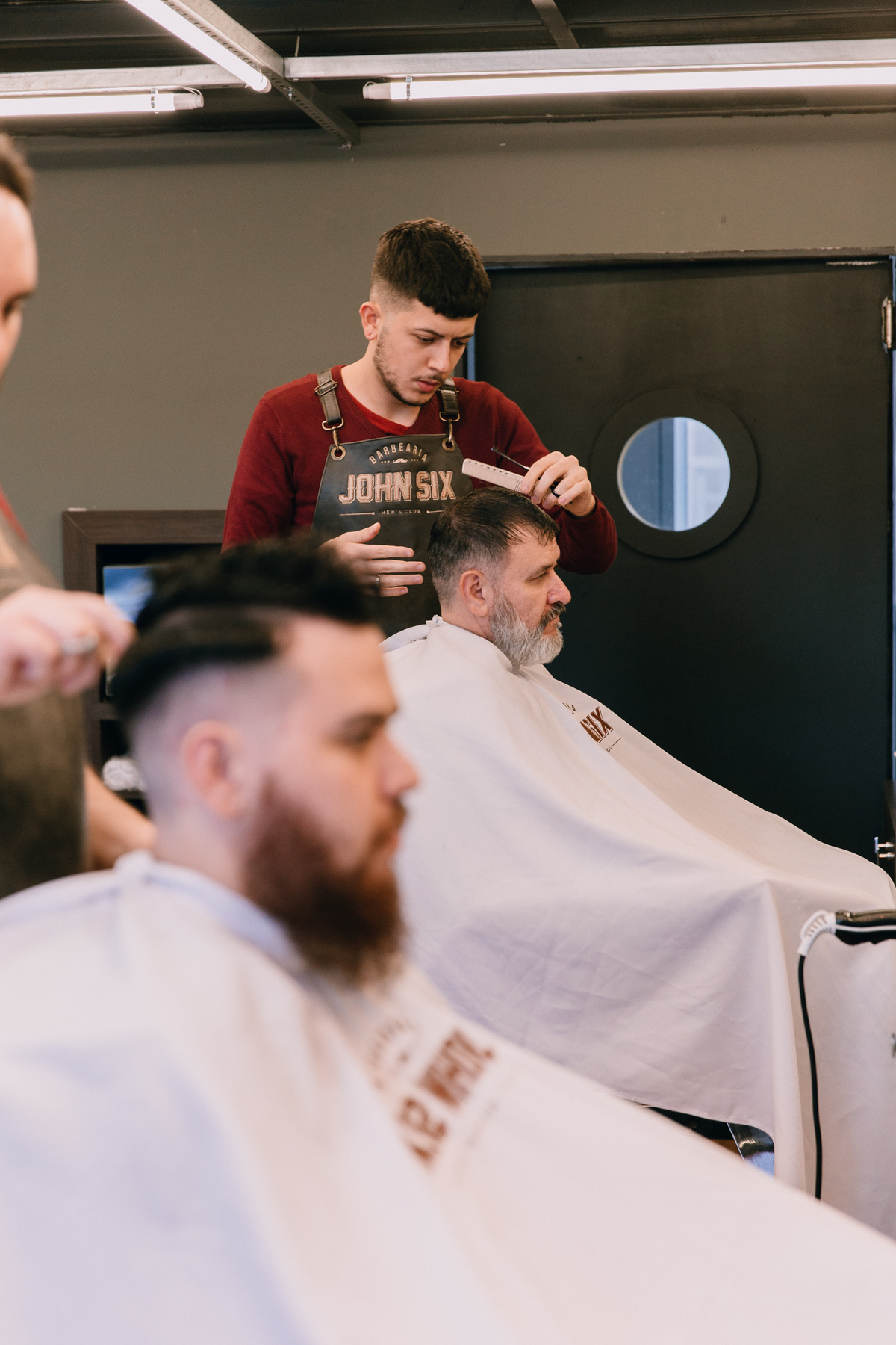 Making-of na barbearia do Gustavo e do pai John Six Barbearia