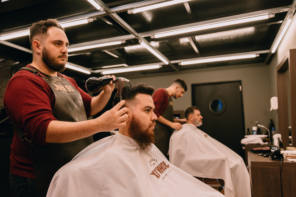 Making-of na barbearia do Gustavo e do pai John Six Barbearia