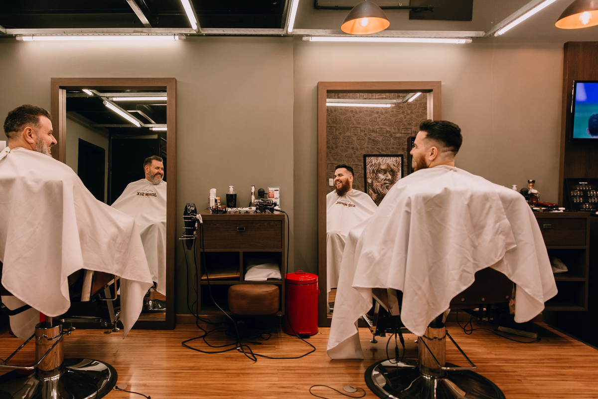 Making-of na barbearia do Gustavo e do pai John Six Barbearia