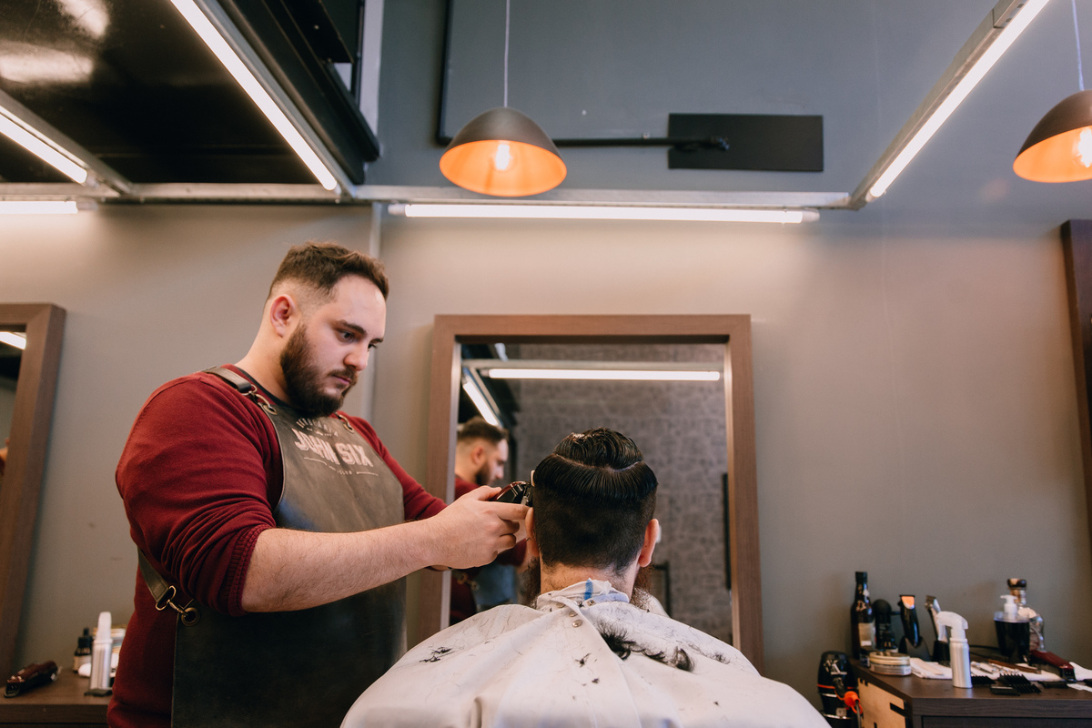 Making-of na barbearia do Gustavo e do pai John Six Barbearia