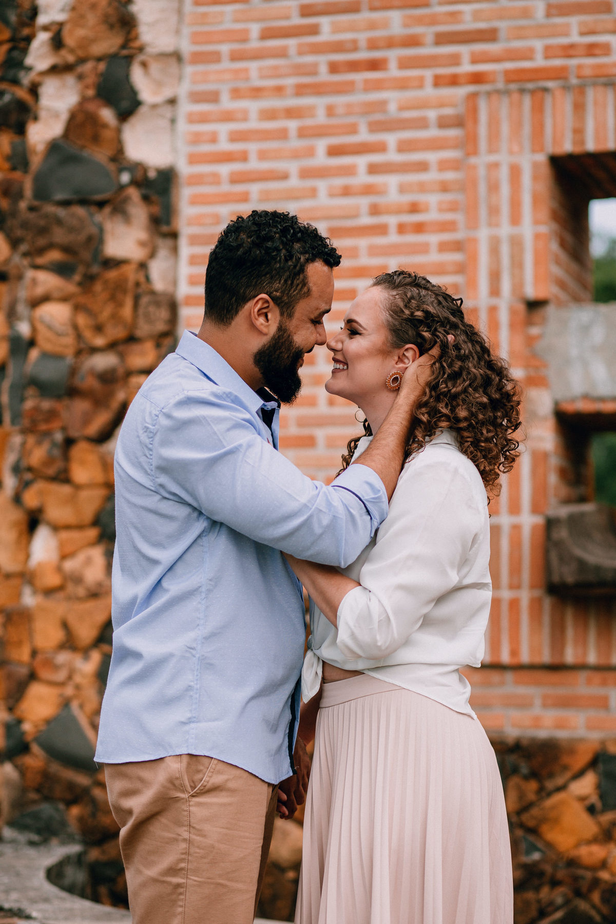 ensaio de casal fotografado na serra da graciosa perto de curitiba e do litoral do paraná. Pré Wedding, ensaio fotográfico externo