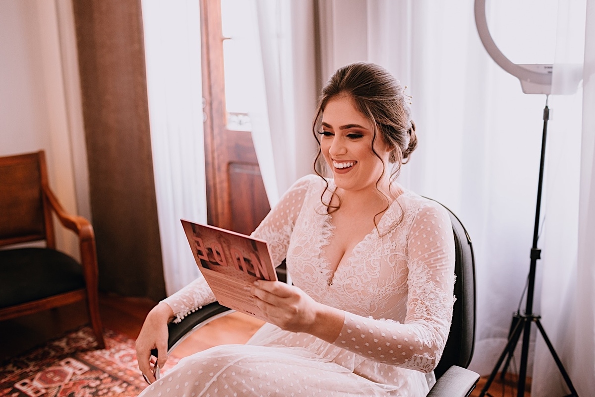 vestido Artha Atelier, making of da noiva no Johnscher by San Juan Hotéis rose gold vestido, buquê de noiva, aliança de noivado, curitiba