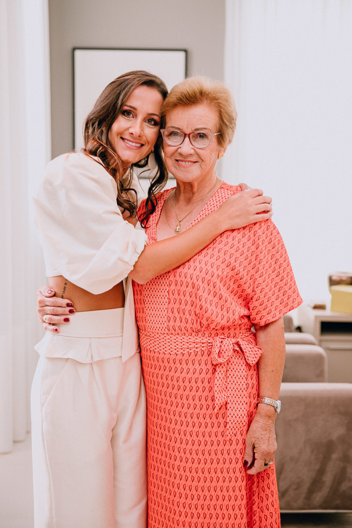 Festa de noivado nos mercês em Curitiba. Festa de noivado. Decoração temática de laranjas e limões para noivado. Cachorro participa da festa de noivado.