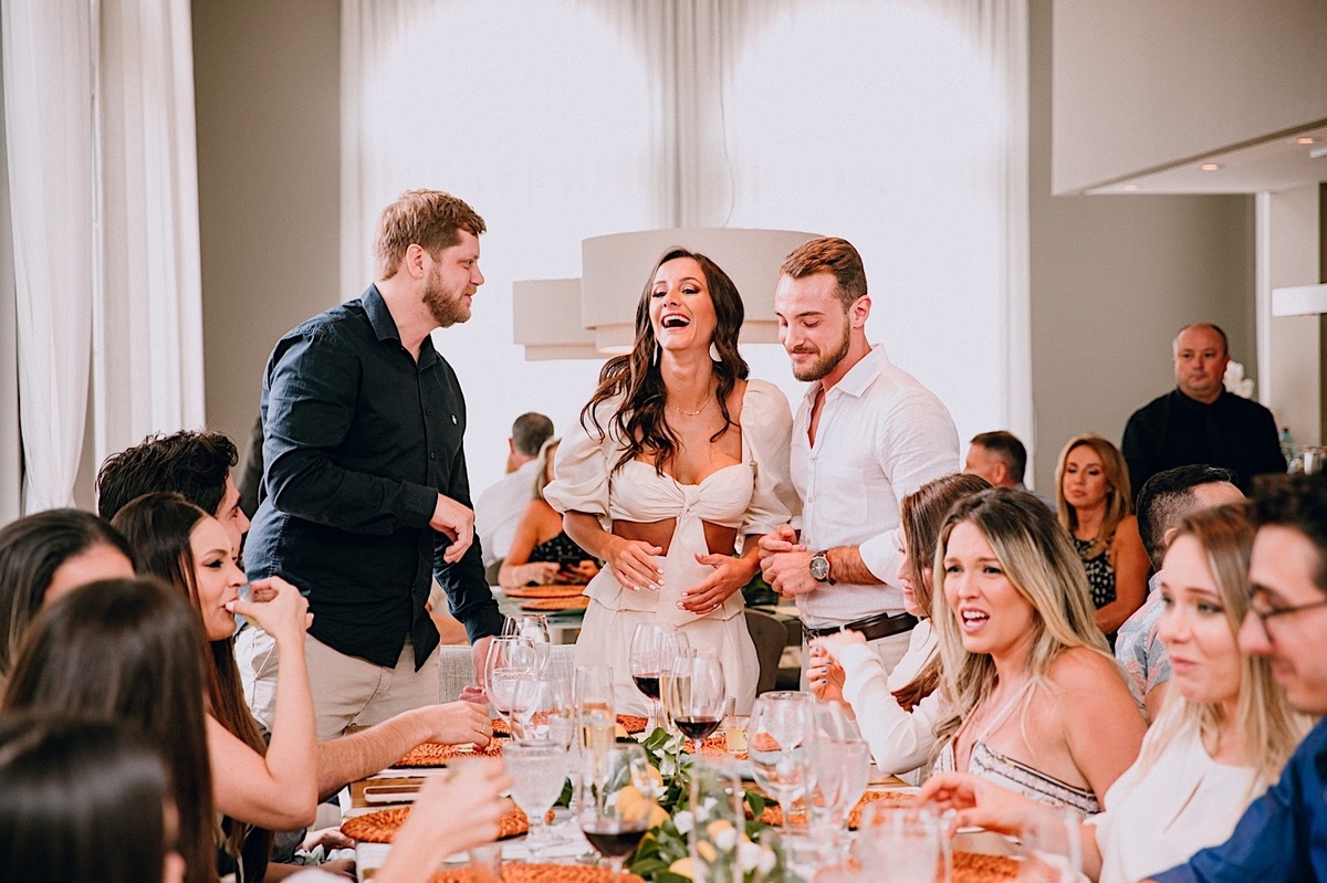 Festa de noivado nos mercês em Curitiba. Festa de noivado. Decoração temática de laranjas e limões para noivado.