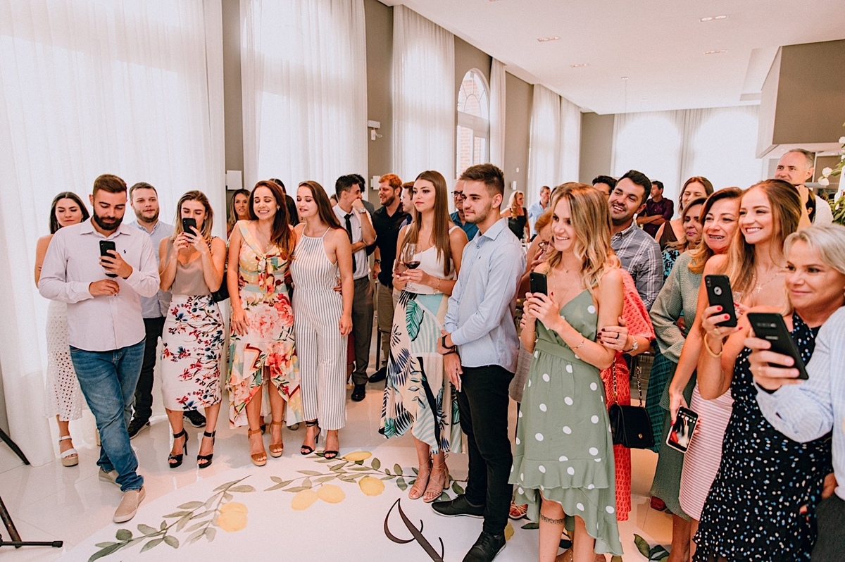 Festa de noivado nos mercês em Curitiba. Festa de noivado. Decoração temática de laranjas e limões para noivado.