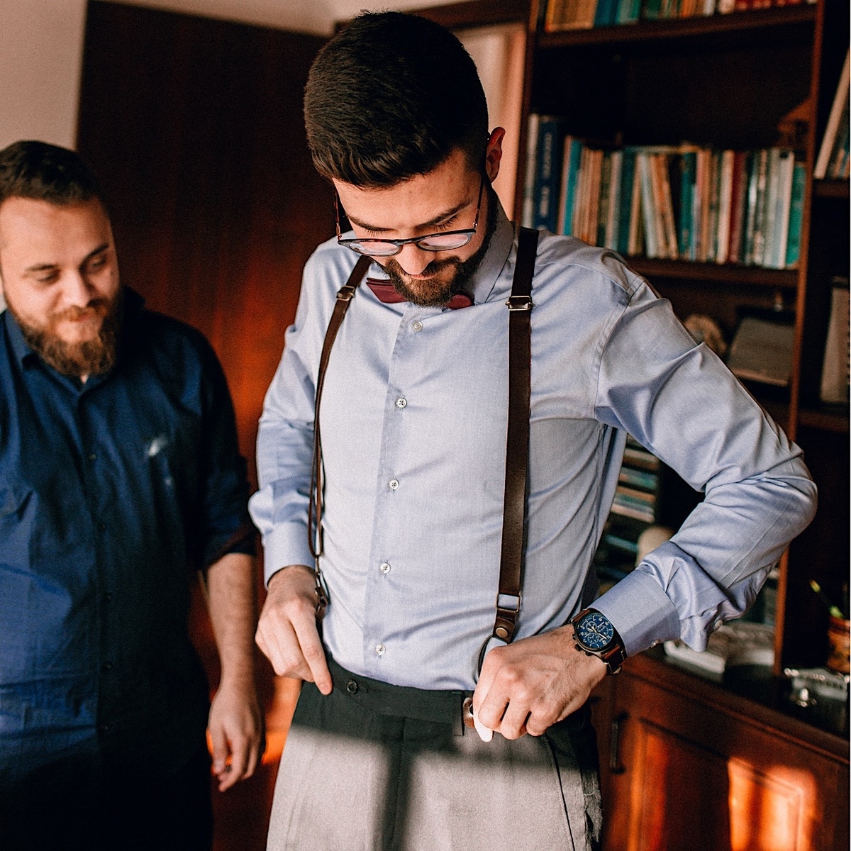 Casamento Mini Wedding na Chácara das Paineiras em Curitiba Casamento Mari e Lucas intimista, making of do noivo com padrinhos