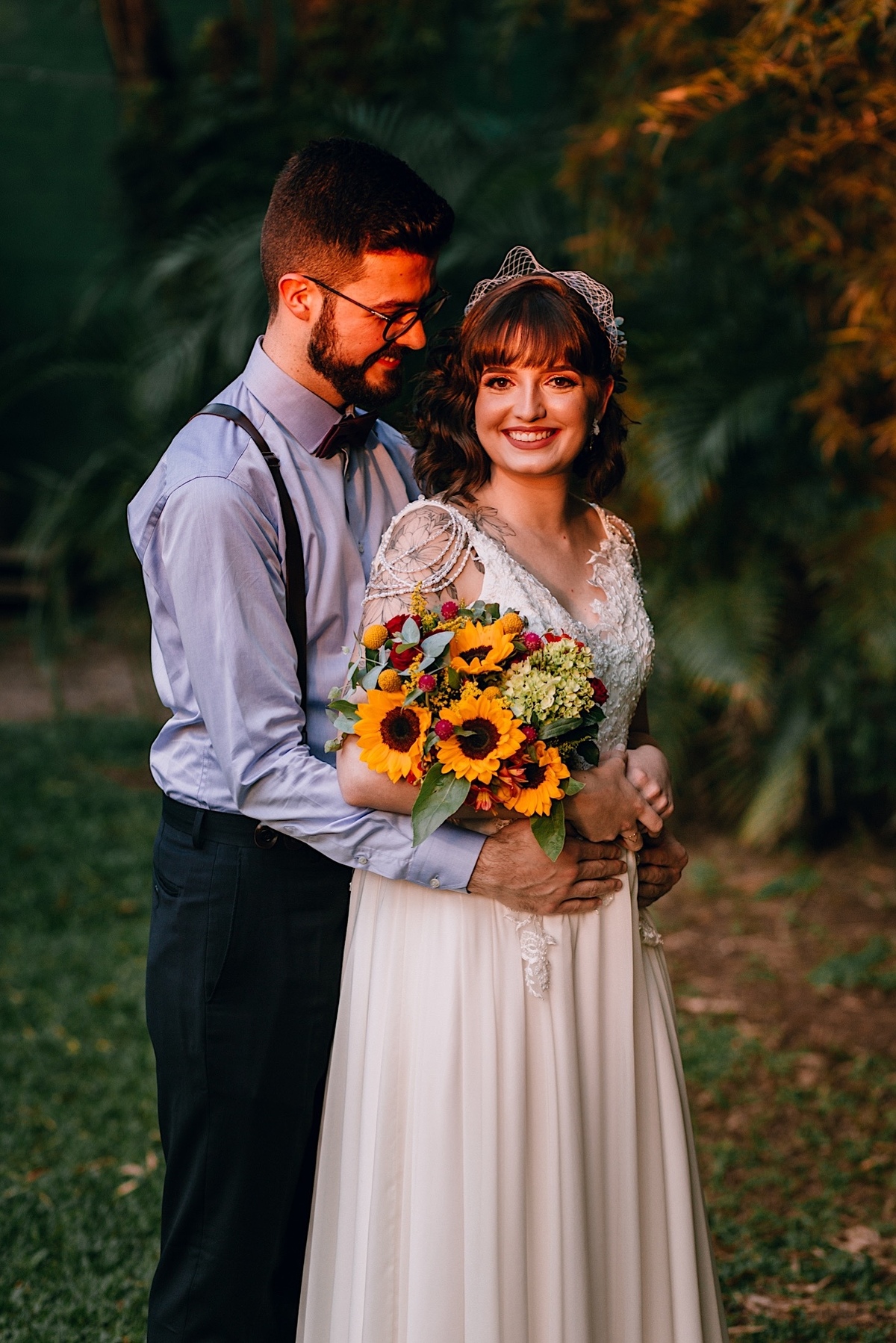 Casamento Mini Wedding na Chácara das Paineiras em Curitiba Casamento Mari e Lucas intimista linda luz vestido da noiva Madah Ateliê, first look dos noivos na chácara paineiras