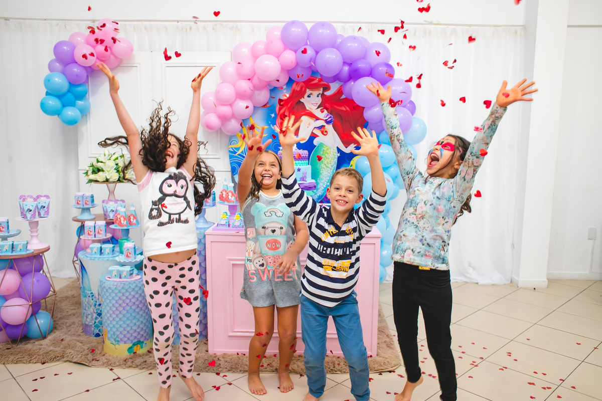 lulu festas, casa de festa floripa, casa de festa em florianopolis, fotografa floripa, melhor fotografa de santa catarina, crianças pulando, fotos criativas