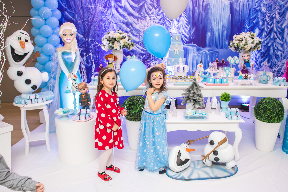 fotografa em festa infantil, festa infantil florianopolis, tema frozen, tema menina, tema 5 anos, personalizados frozen