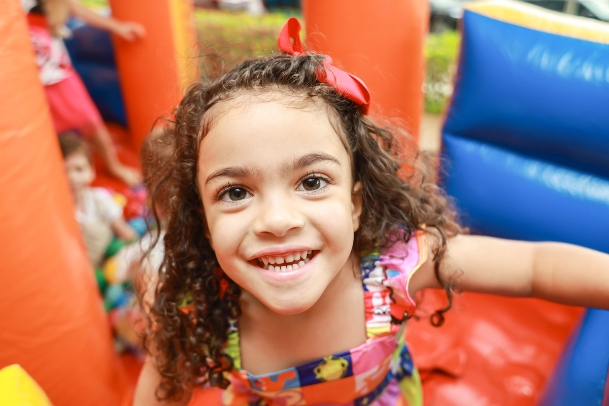 criança sorrindo, fotografia infantil florianopolis